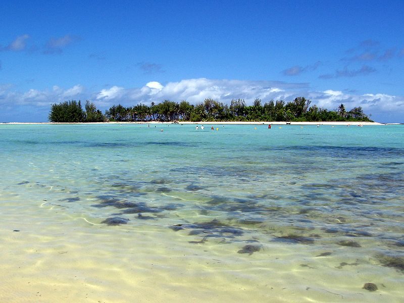 Kiwis heading to Cook Island surge, but still around half normal levels